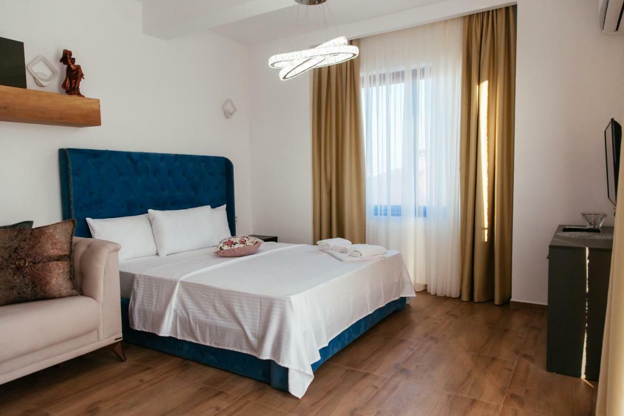Hotel Platinum Ulcinj Exterior photo