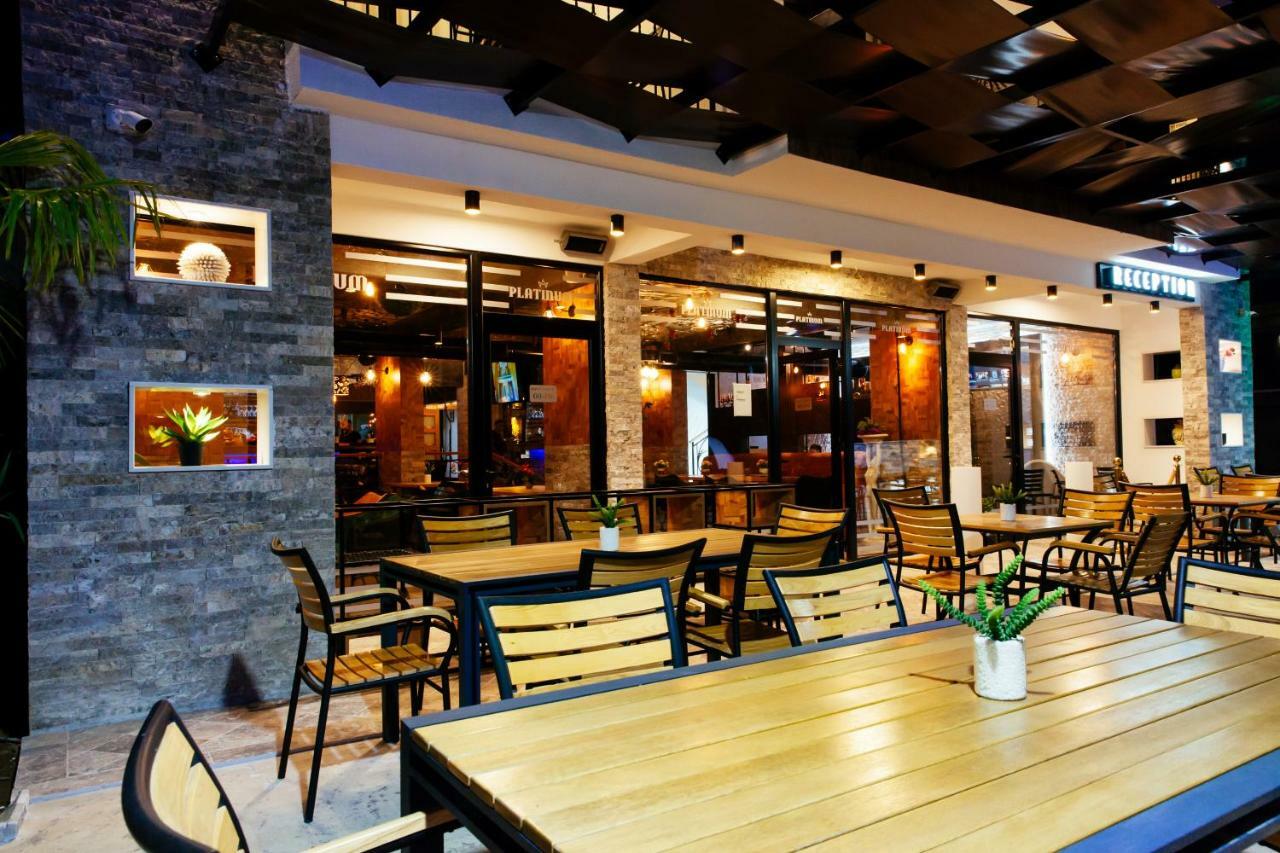 Hotel Platinum Ulcinj Exterior photo