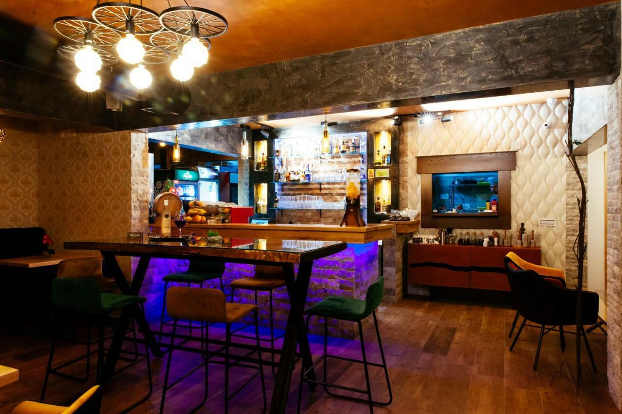 Hotel Platinum Ulcinj Exterior photo