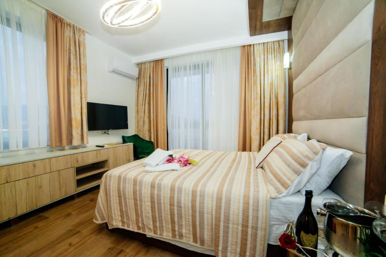 Hotel Platinum Ulcinj Exterior photo